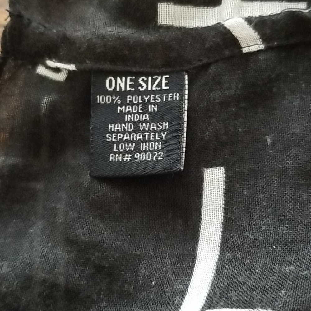 Black and white cross scarf🦋 - Picture 4 of 4